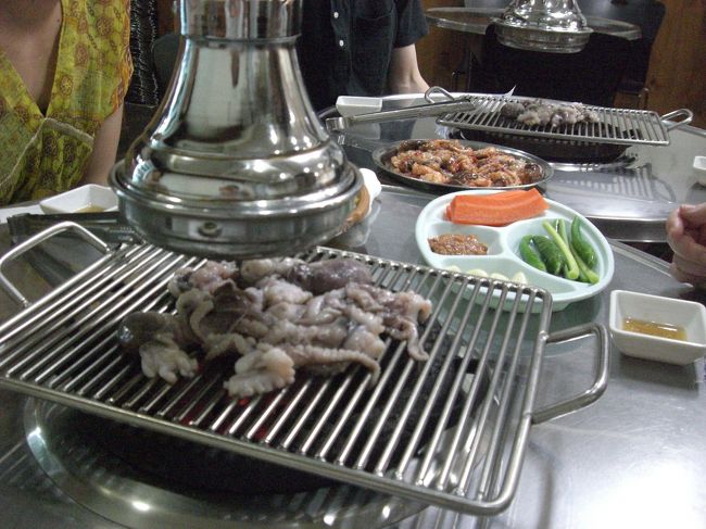 チュックミ。<br />イイダコを焼いています。<br />