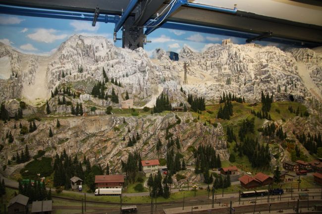 その右側・・・