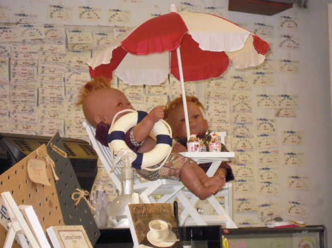 可愛いディスプレイ♪<br /><br />後ろに写っているのはコーヒーチケットです（多分）<br /><br />タクシーで鐘路５街→景福宮　4500ｳｫﾝ