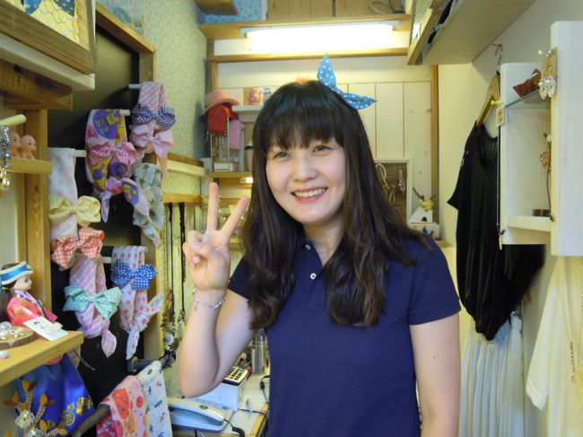 作家兼オーナーのお姉さんも超可愛い〜<br /><br />店の名前がいまいち読めないけど、探して行ってみてね！<br />土俗村まで歩く通り（景福宮駅2番出てまっすぐ）にあります。