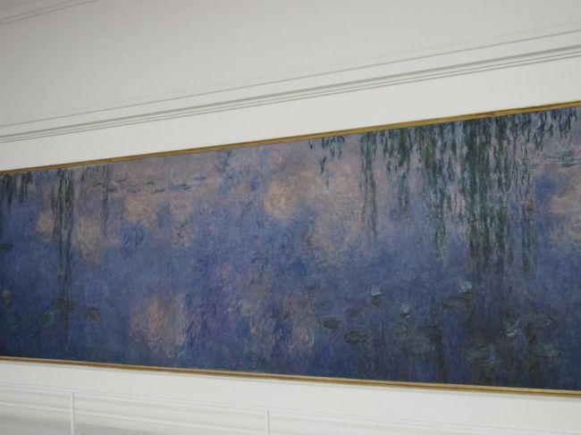 芸術にあまり興味のない夫は すでにお腹いっぱい状態で<br />お疲れ気味