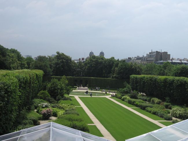 二階からの庭園<br /><br />この庭園内には素敵なカフェもあります<br /><br />庭園だけでも入れます