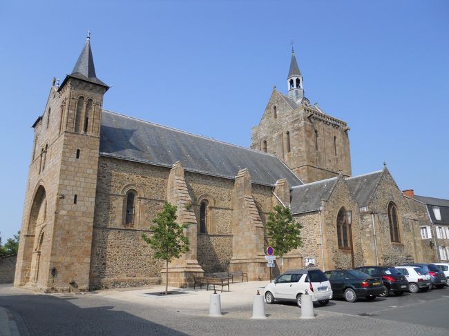 ノートルダム教会とノートルダム通り