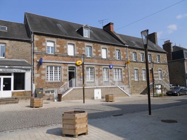 郵便局とサン・ミッシェル通り