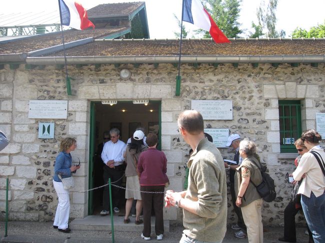 チケット売り場の行列