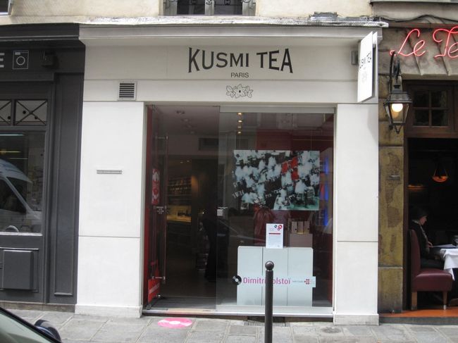 すぐに左岸に戻ってきてしまいました<br /><br />6区 Seine通り　にある「KUSMI TEA」<br /><br />ここのアールグレイに惚れました