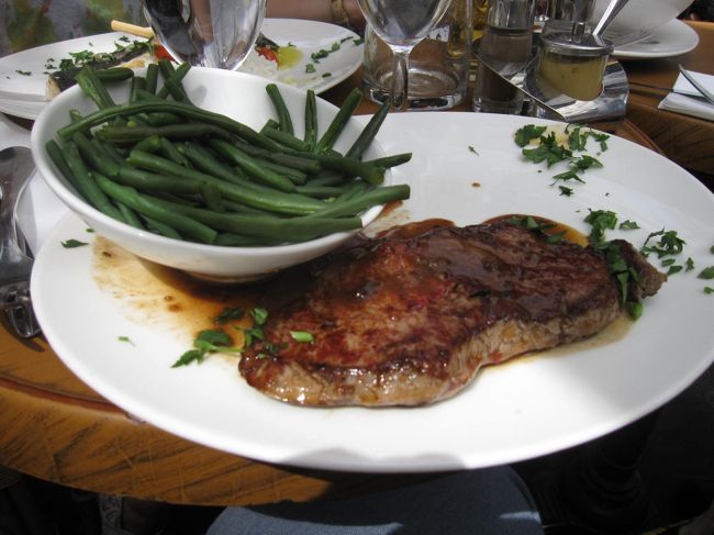 初日の街角カフェと違って、こちらは美味しくいただきました