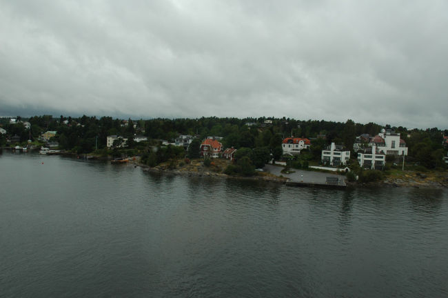 ４日目　朝、ヘルシンキよりタリンクシリヤでストックホルムに到着<br />