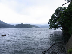 芦ノ湖にでました！

残念ながら曇り空ですが…