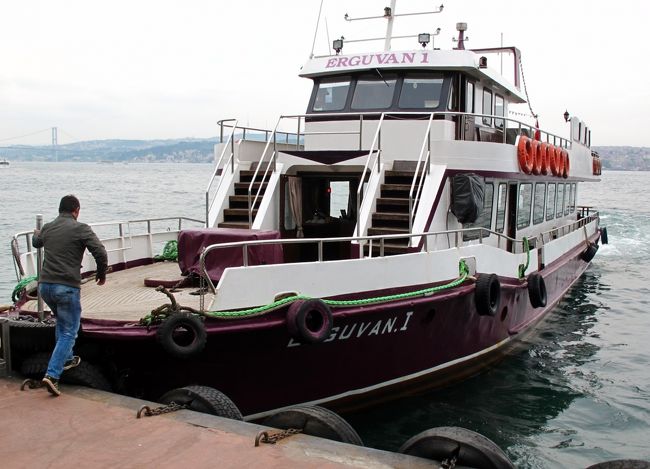 イスタンブール : トルコ トルコ76 イスタンブールt ボスポラス海峡クルーズA ☆小型船を
