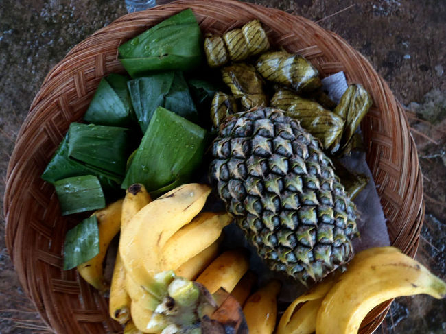 View Pointでは、タイのお菓子と果物が出され、軽食を食べながら休憩♪<br />休憩の後は走行再開。