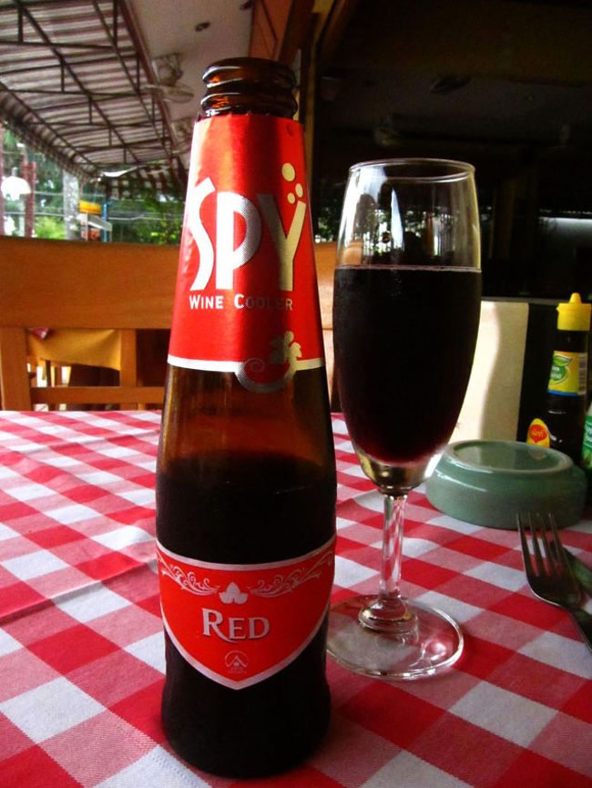 【SPY RED】65B<br />タイの定番ワインカクテル。<br />冷えていて美味しい♪