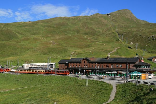 アイガー メンヒ ユングフラウ 壁紙にしたい絶景 ユングフラウ鉄道で Top Of Europe を目指す ユングフラウ周辺 スイス の旅行記 ブログ By Window Sideさん フォートラベル