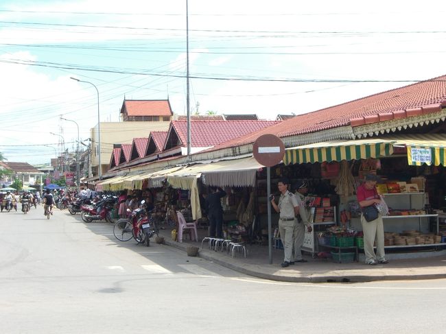 お土産物屋さんでお買物です。