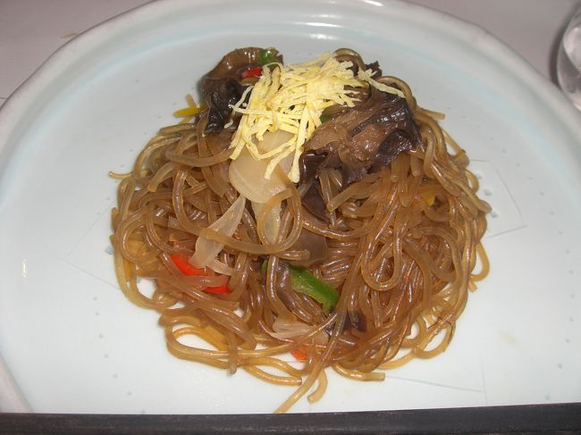 チャプチェ。<br />期待していた味ではなかったのが残念。<br />チャプチェはだいたいどこで食べてもおいしいのにここのは口に会いませんでした。