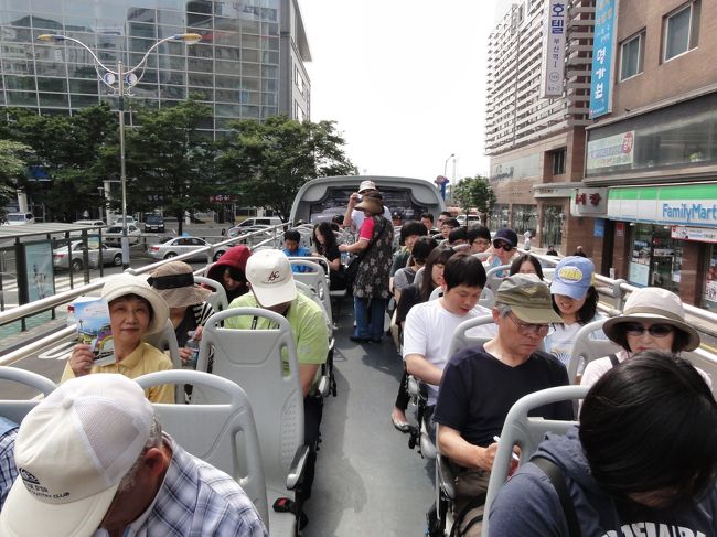 3日目はシティツアーバスで観光。7，8箇所の観光スポットを回るバスが40分ごとに運行されており、好きなバス停で下り、次に来たバスに乗ることが出来ます。予約はしなくてもよく、料金は10,000ウォン、お薦めです。