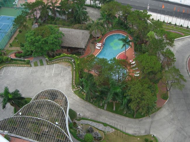 宿泊したホテルは「ＳＡＩＧＯＮ　ＨＡＬＯＮＧ　ＨＯＴＥＬ］<br /><br />