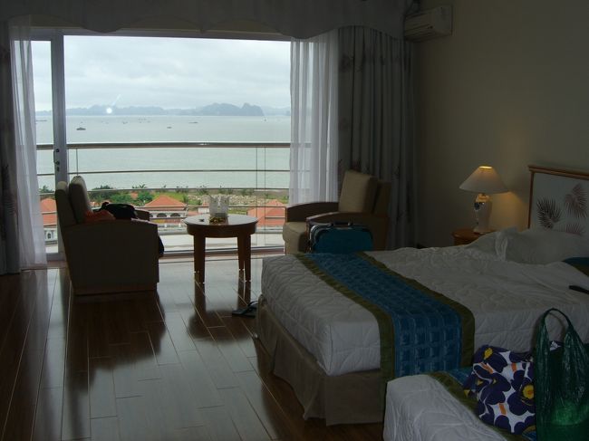 お部屋からハロン湾が一望できます。<br />