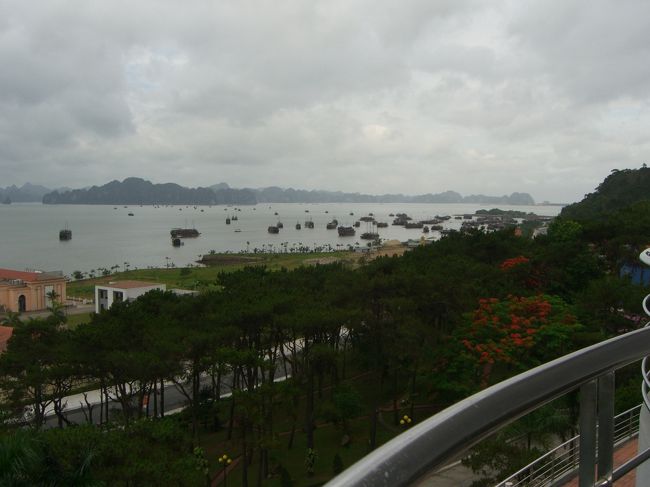 ホテルバルコニーから右側の景色