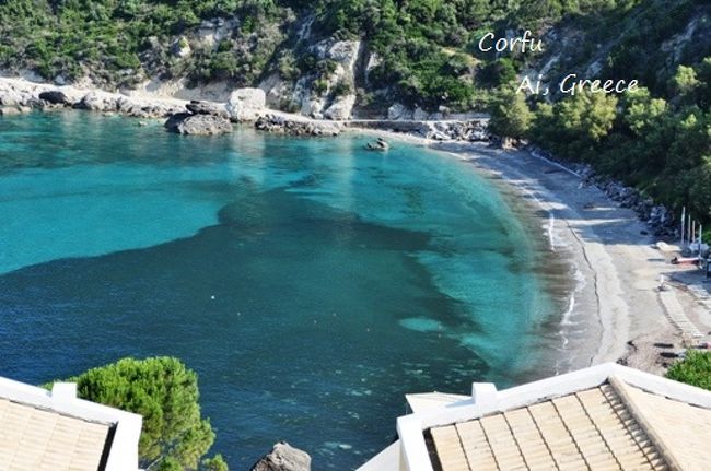 次の日。<br />部屋から見るビーチ。<br />あぁーーー、ステキ。。。<br /><br />波の音も聞こえます。