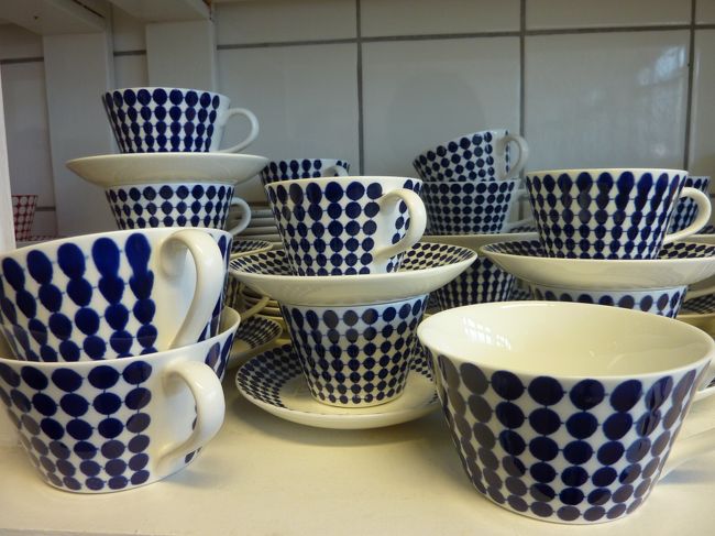 Ｂ級品なので結構柄が流れているものもあります。<br />それでどうしようか悩んでいたのもあるんですが、バスで一緒させていただいた方に「完璧じゃないのが旅での思い出ですよね。ここでしか買えないから」という言葉を頂いて、迷いは晴れました。<br />私だけのアダム、ということですね。大事にしちゃいますね、こうなってくると。<br />愛着がすごくわいてしまいます。<br />