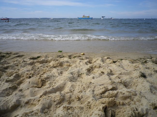行きかう船を見ながら海水浴Time♪