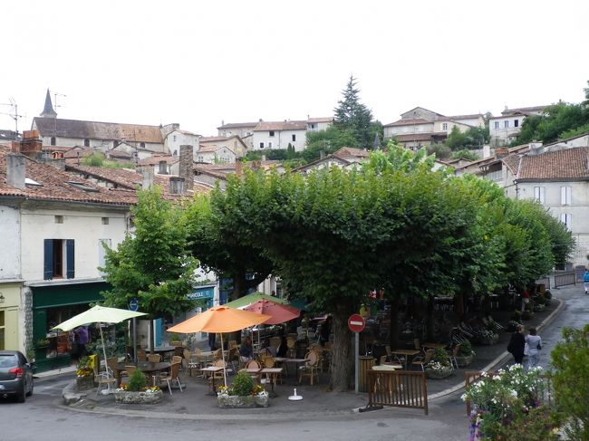 美しい村に別れを告げて…