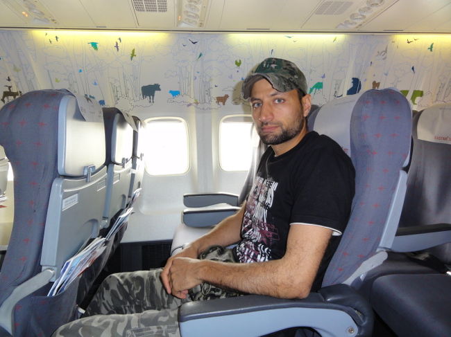 横から見たらこれくらい。十分じゃないかな？<br />どうせ２時間４０分で到着するし。