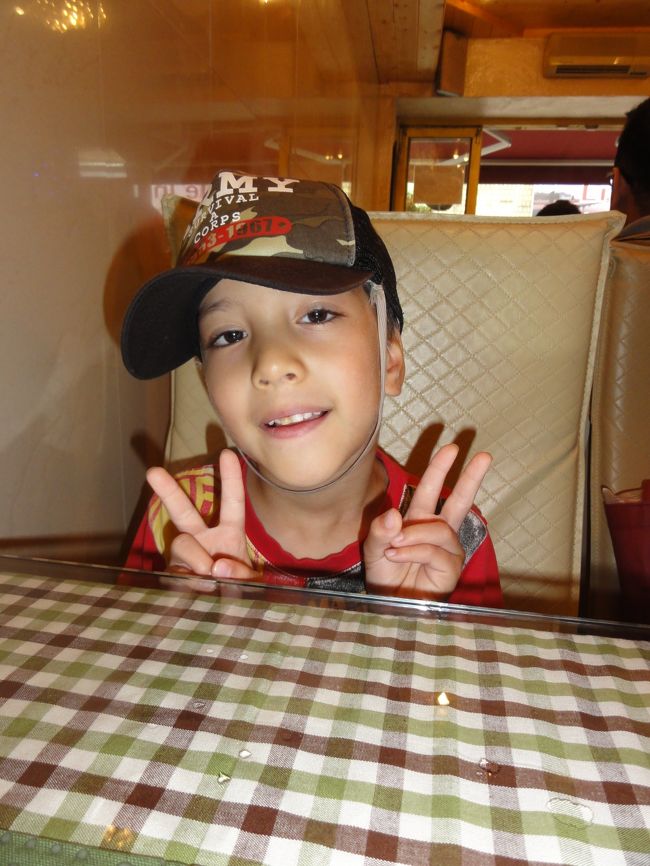 だんだん元気がなくなって来た長男。<br />最後の方は、歯茎が腫れちゃって可哀相でした。<br />食べ物が辛すぎたのではないか？と歯医者さんに言われました。