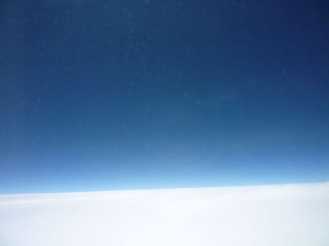 地上はあんなに曇天だったのに、雲の上はこんなに快晴☆<br />って当たり前か（笑）