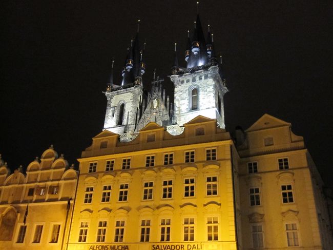 夜も結構人がいっぱいでした。