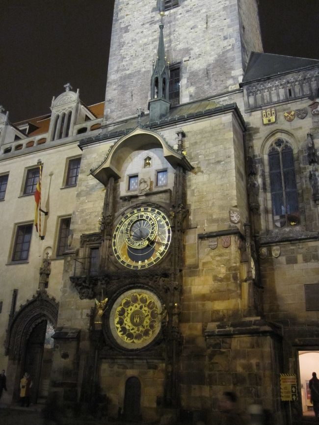 夜の天文時計。