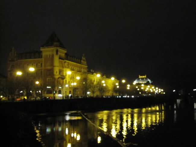 寒いので、ホテルに戻ります。