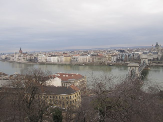 ドナウの真珠と呼ばれる筈です。素敵…