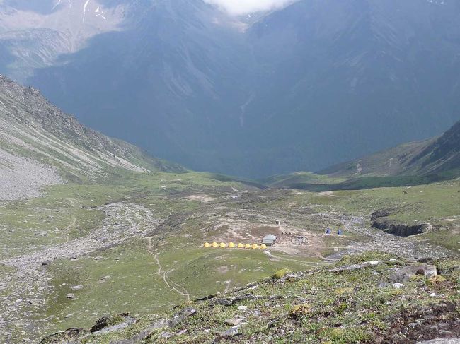 標高４３５０ｍのアタックキャンプへ到着。<br /><br />http://blog.livedoor.jp/qz2010il/archives/1352964.html<br />