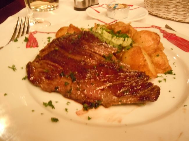 メインは、ステーキに。<br />かみごたえがありました。。