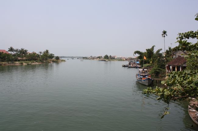 とりあえず周りを散策してみる