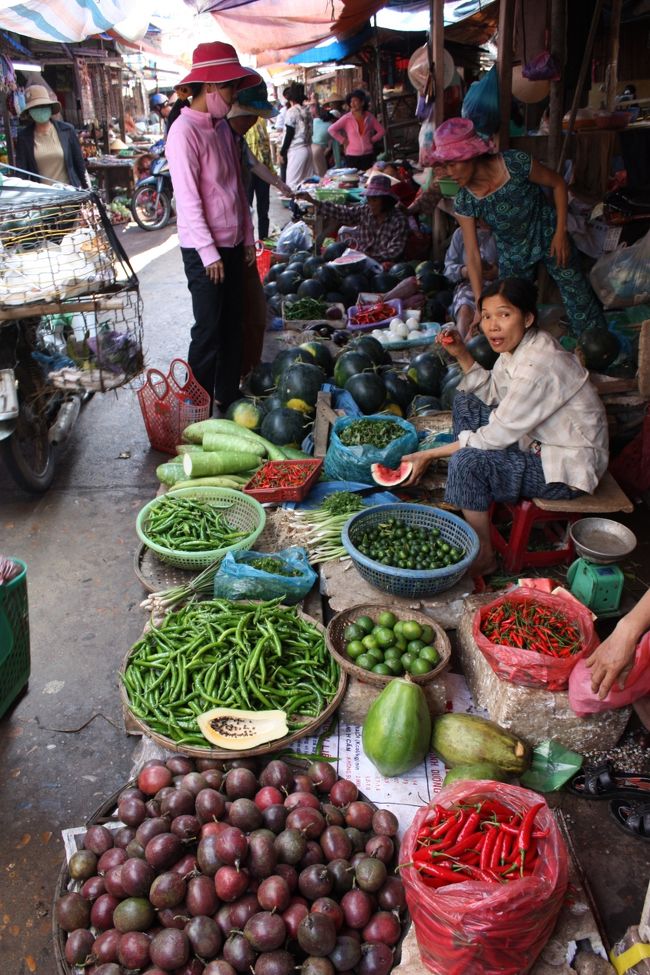 とにかく騒がしい