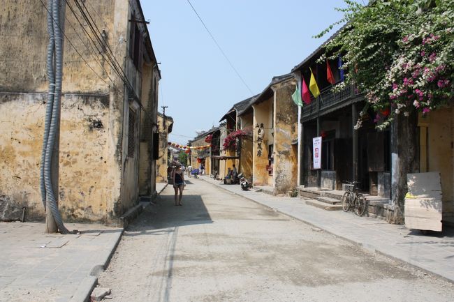 マーケットを抜けてぶらぶら