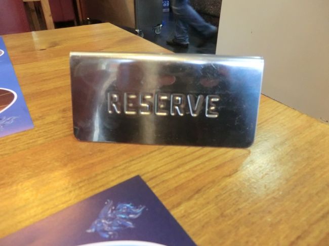 ６時ごろに来ると、席を用意してくれていました。<br />