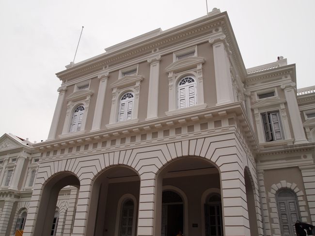 ゆっくり回って、外に出ると雨がやんでいたので外観をパシャリ。