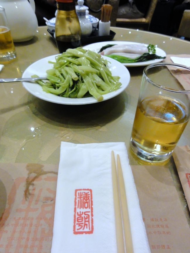 スイーツで有名な糖朝にやって来ました。<br />でも、暑さゆえに最初にオーダーしたのはビール！！　　笑<br />