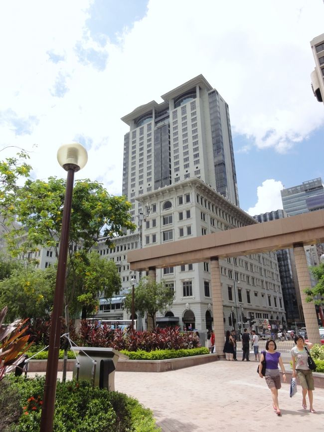 昼食にペニンシュラホテルにやって来ました。