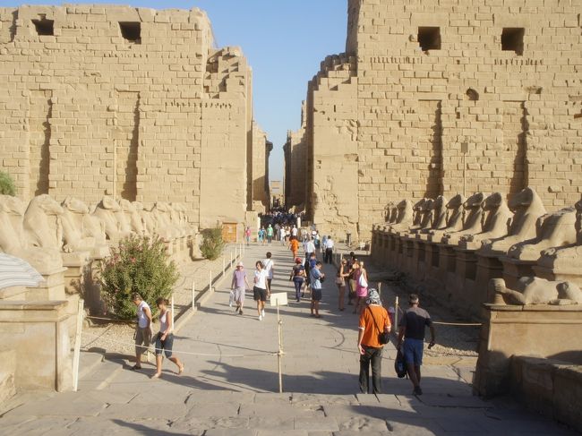 入口です。暑い日でした。