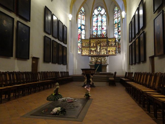 バッハのお墓。