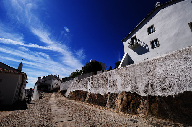 マルヴァオン<br /><br />アルト・アレンテージョ地方のスペイン国境から10キロほどの場所にある、人口150人という小さな村。