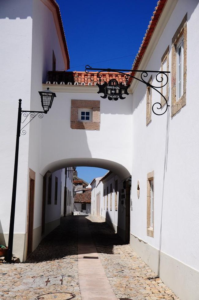 マルヴァオンからオビドスまでは2時間以上かかるので<br />この村でお昼ご飯を食べていくことにした。<br /><br />適当に入ったのはRestaurante Casa do Povoというロンプラにも載ってる店で、美味しかった。