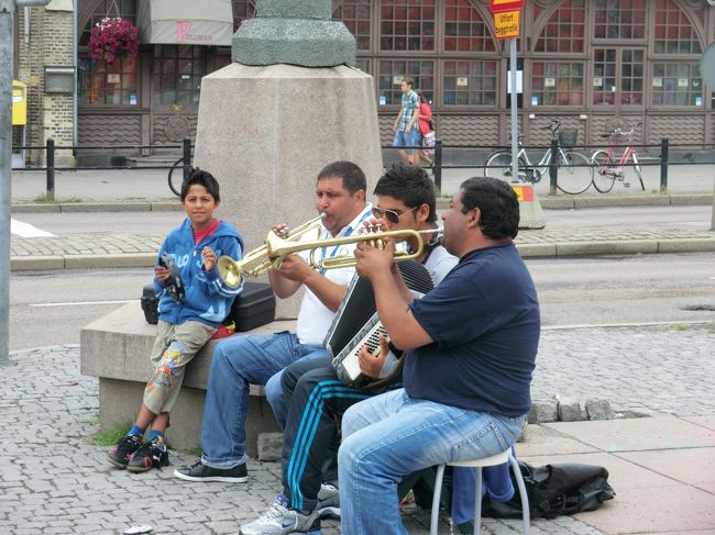 もちろん路上ライブ