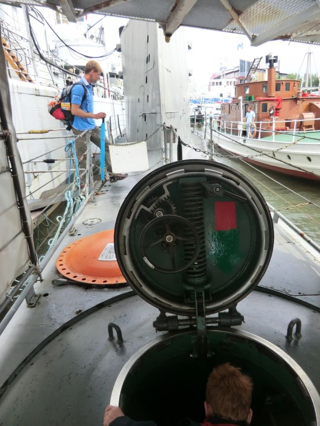 船内に・・・進入