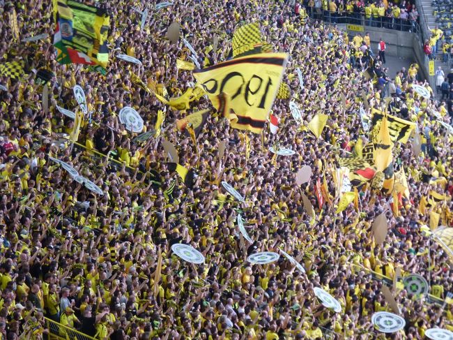 2011 ブンデスリーガ観戦 BVB-HSV】』ドルトムント(ドイツ)の 2011 ブンデスリーガ観戦 BVB-HSV】』ドルトムント(ドイツ)の